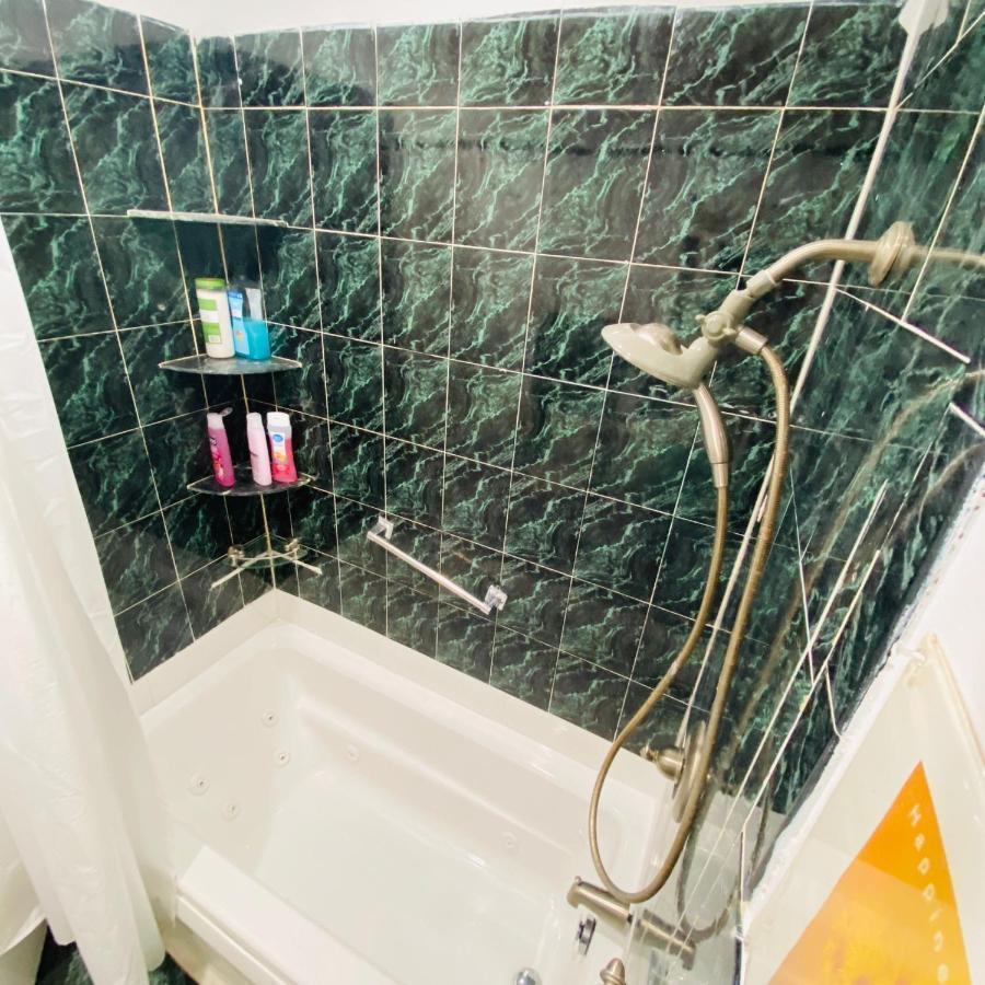 Room With Jacuzzi, Massage Seat, And Parking Space, The Best Choices!! North Bergen Dış mekan fotoğraf